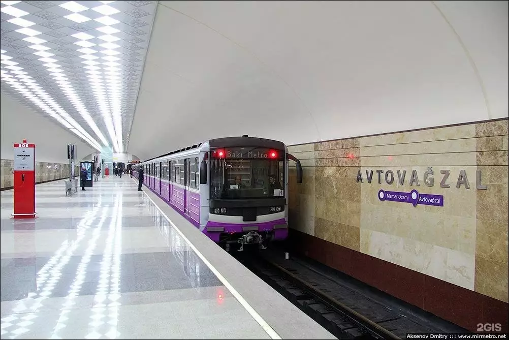 Metronun "Avtovağzal" və "Xocəsən" stansiyalarında işıqlar müvəqqəti sönüb