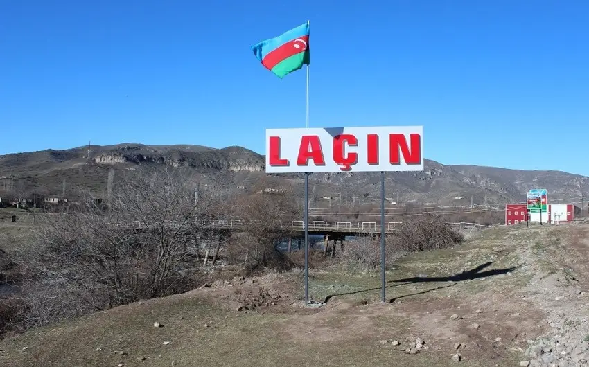 Azərbaycanda akkreditə olunmuş diplomatlar Laçında “Yurd” sərgi mərkəzini ziyarət ediblər
