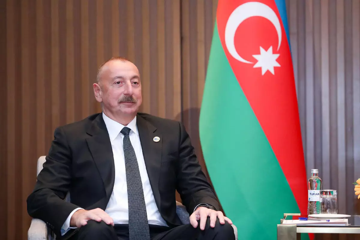 Çinin Sədri Prezident İlham Əliyevi təbrik edib
