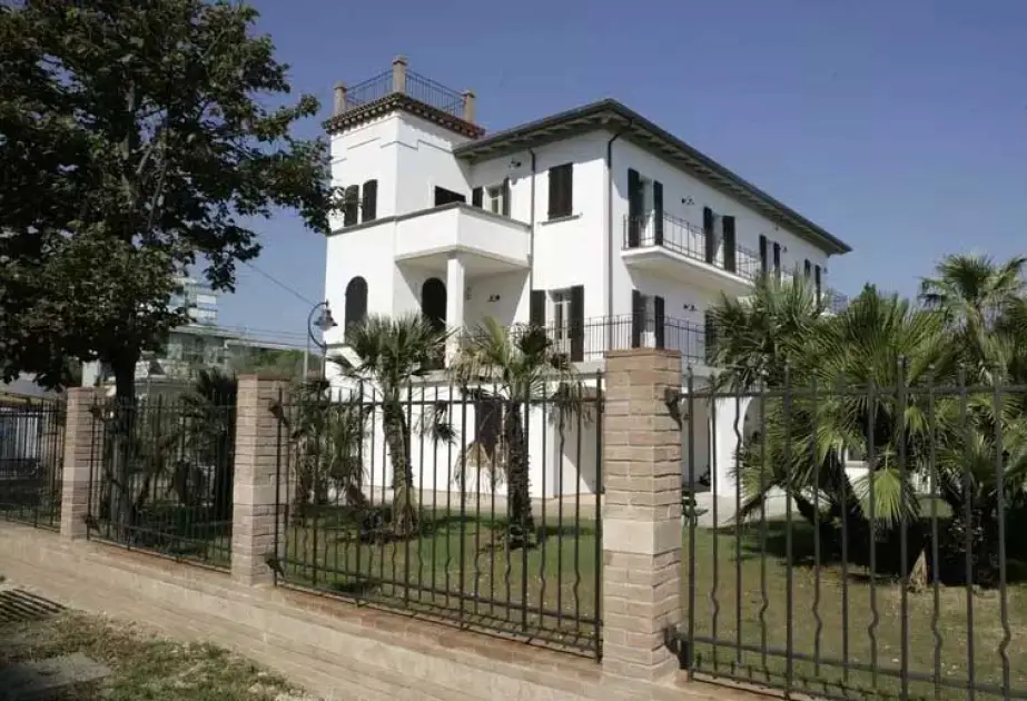 Mussolininin villası satışa çıxarıldı