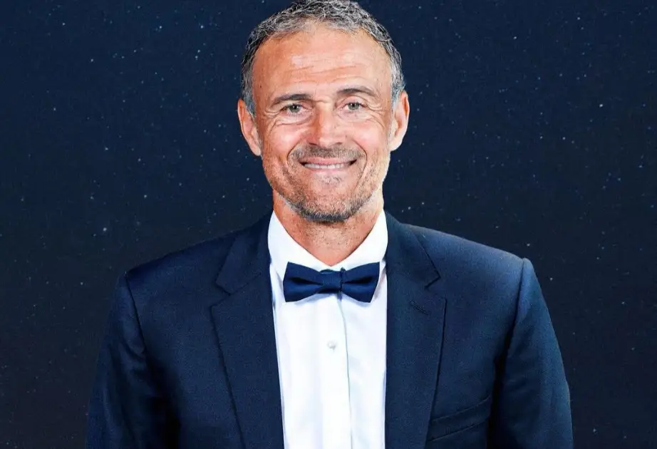 Luis Enrike ilin ən yaxşı futbol məşqçisi seçildi