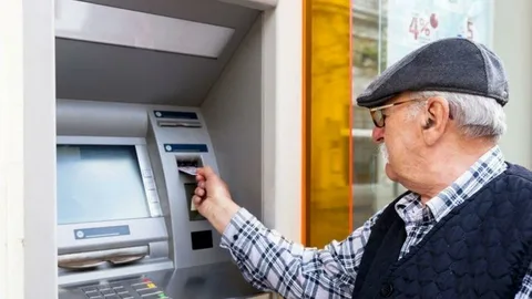 Bakı, Sumqayıt və Abşeron rayonu üzrə aprel ayının pensiyaları ödənilib