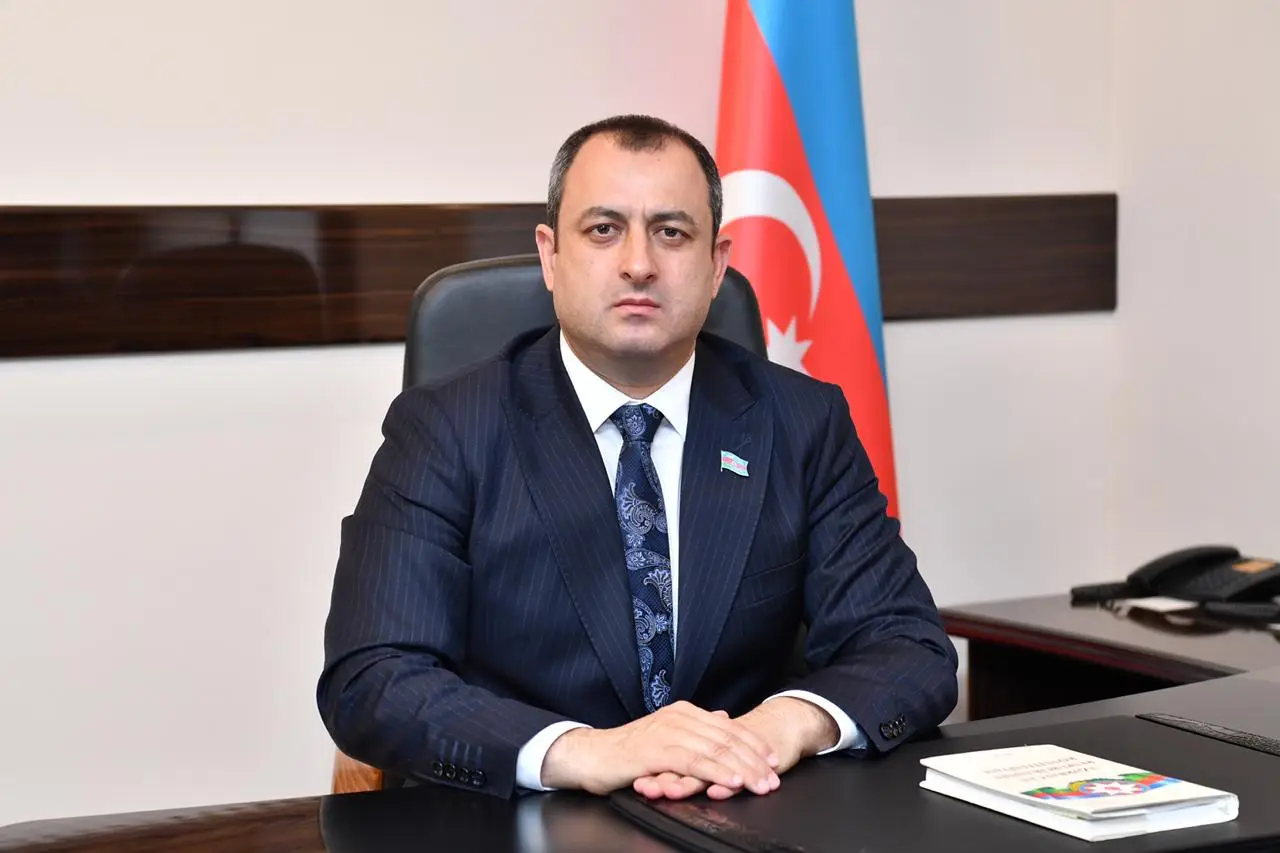 Adil Əliyev yenicə işə götürdüyü şirkət rəhbərinin oğlunu vəzifədən azad etdi - EKSKLÜZİV