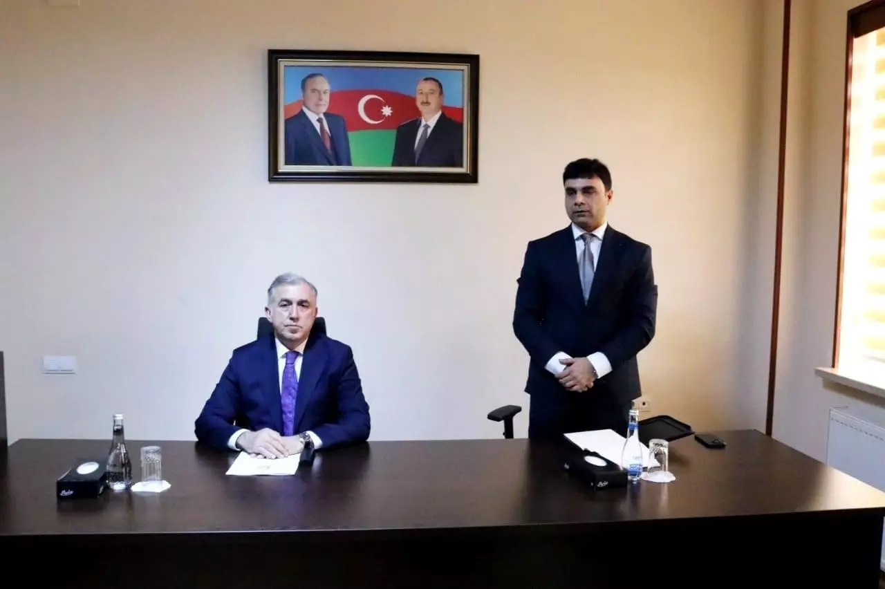 Naxçıvanda Dövlət Vergi Xidmətinin rəis müavini kollektivə təqdim olunub