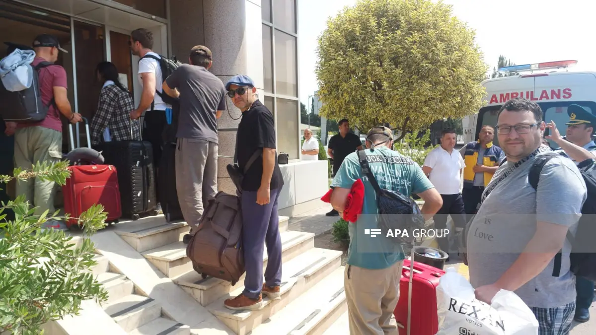 Rusiyalı incəsənət adamları quru yolla İrandan Azərbaycana gətirilib - FOTO