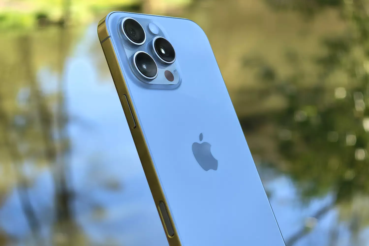 Apple Siri-ni daha yaxşı etmək vədlərini gizlicə ləğv edib