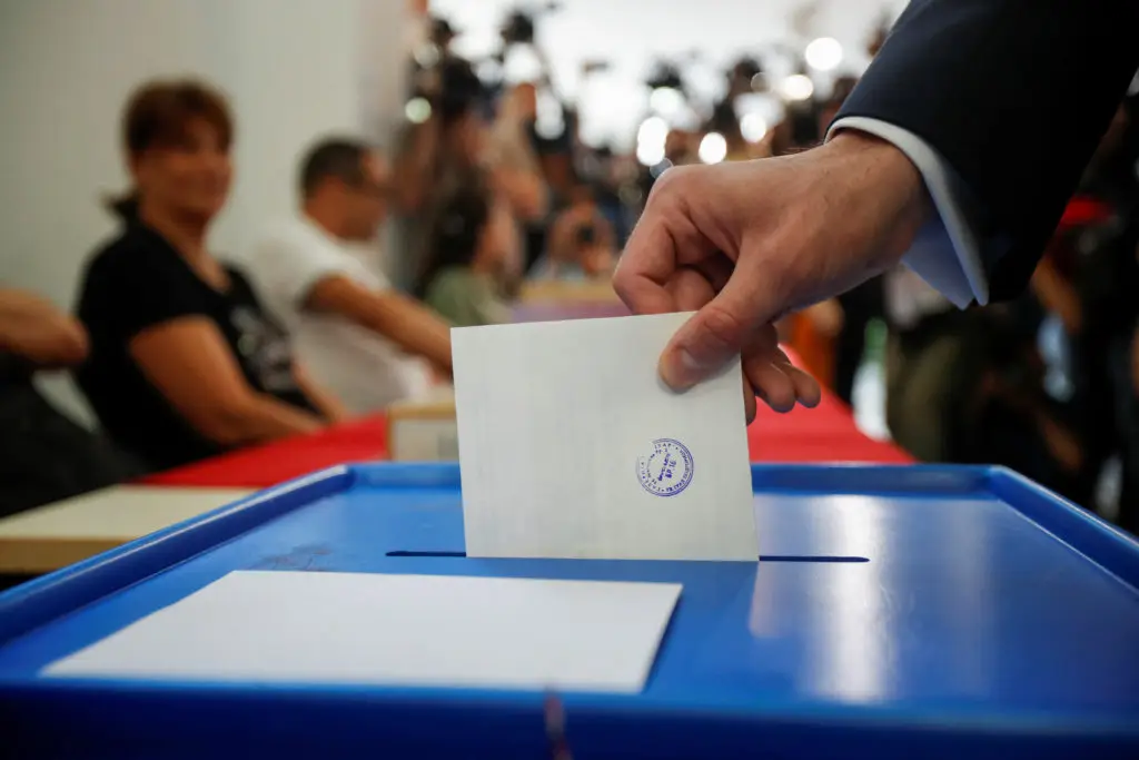 Bu ölkə parlament seçkilərinə 5 milyarda yaxın pul xərcləyəcək