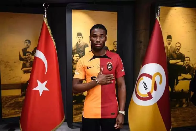 "Qalatasaray" heyətini yeni futbolçu ilə gücləndirdi