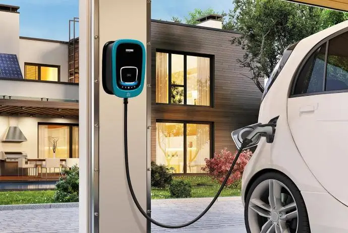 "Plug-in" hibridlər rekord vurdu – 2025-ci ilin ən çox gətirilən avtomobilləri - VİDEO