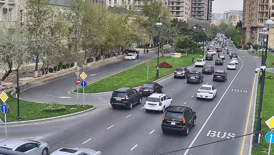 Bakıda hazırda bəzi yollarda sıxlıq müşahidə olunur