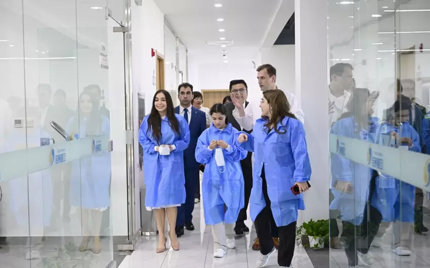 Leyla Əliyeva Çin Milli İnsan Genomu Mərkəzində olub - FOTO