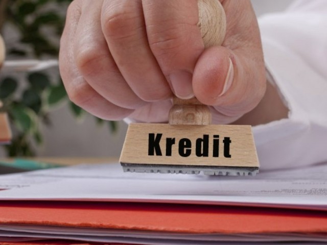 Azərbaycan iqtisadiyyatına kredit qoyuluşunda özəl bankların payı 70 %-ə çatıb