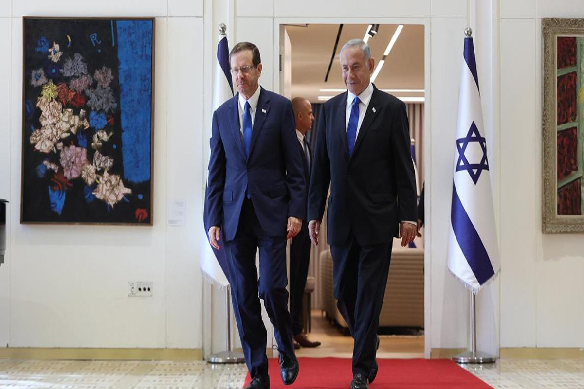 Netanyahu İsrail prezidentindən əfv istəyib