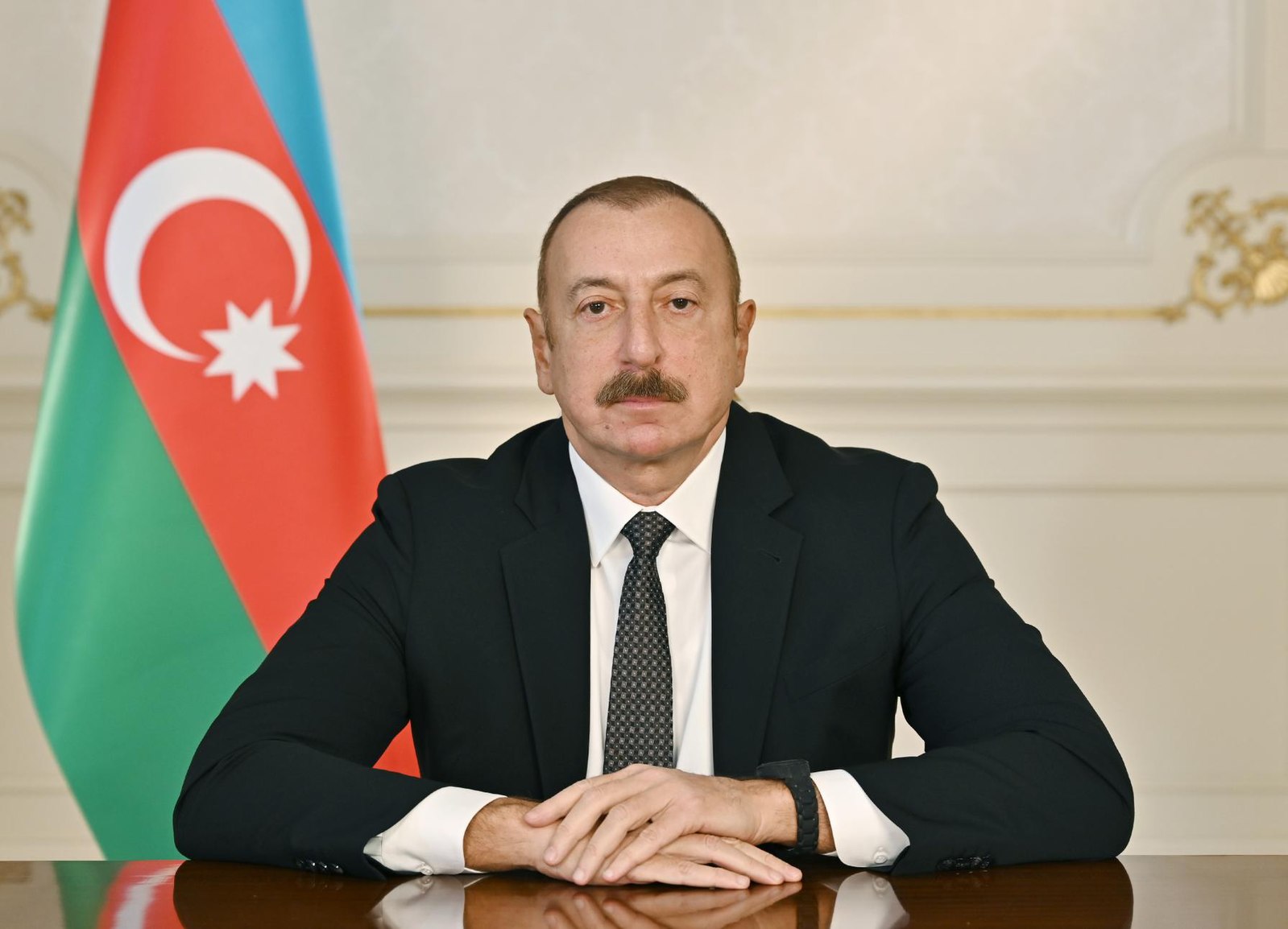 İlham Əliyev Rumıniya Prezidentini təbrik edib
