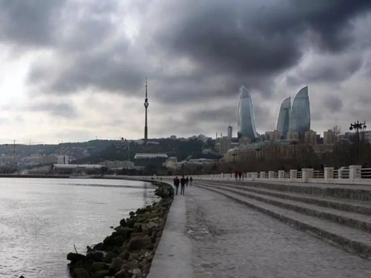 Bəzi yerlərdə yağış yağır, duman müşahidə olunur