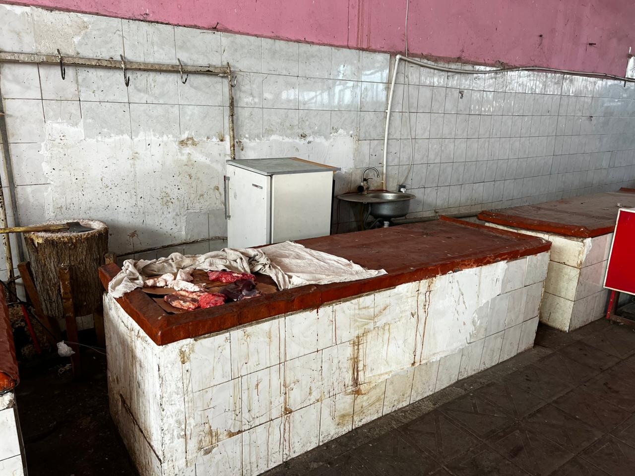 Qazax, Cəlilabad və Astarada yerləşən ərzaq bazarlarında nöqsanlar aşkarlanıb - FOTO/VİDEO - Foto 2