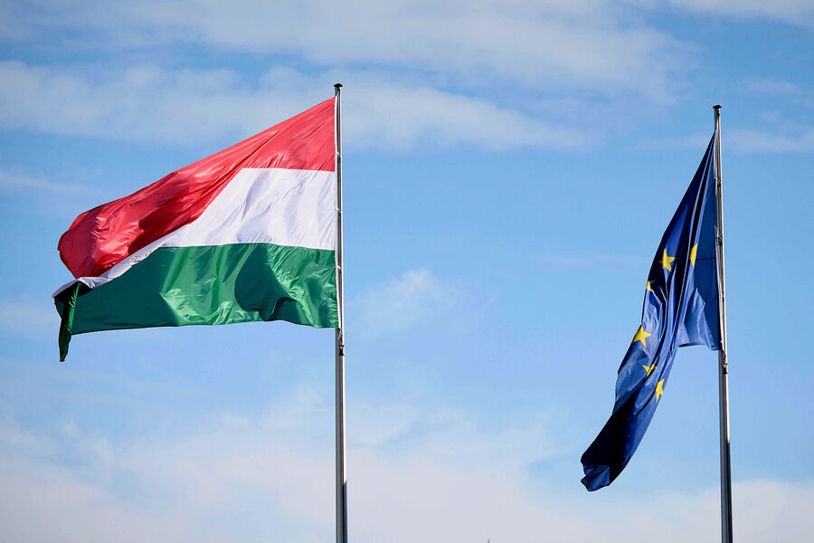 Macarıstan Aİ-nin Ukraynaya 90 milyard avroluq kredit planını əngəlləyib
