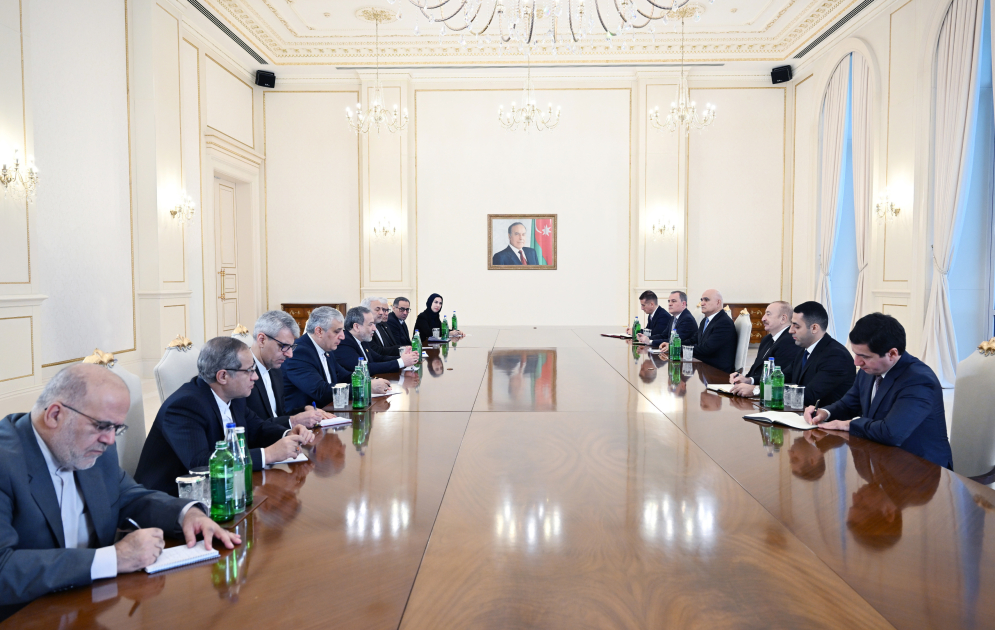 İlham Əliyev İranın xarici işlər nazirini qəbul edib