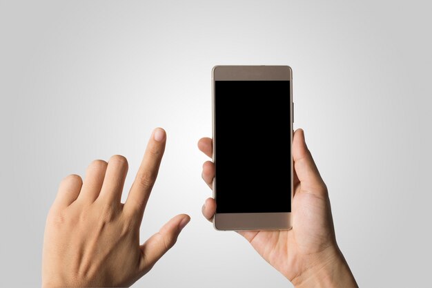 Səslə idarə olunan dünyanın ilk smartfonu təqdim edilib