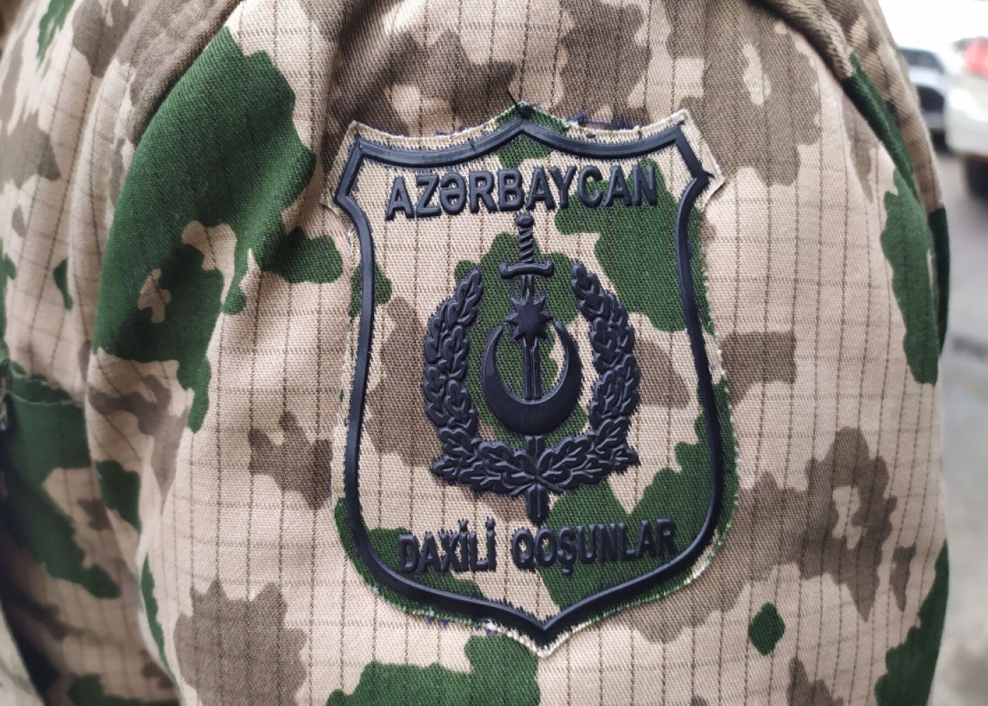 Daxili qoşunların hərbçiləri yalnız bu əməli törədən şəxsləri saxlaya biləcəklər