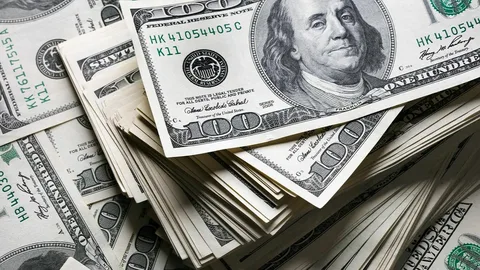 AMB: Nağd xarici valyutanın alışı satışını 400 milyon dollara yaxın üstələyib