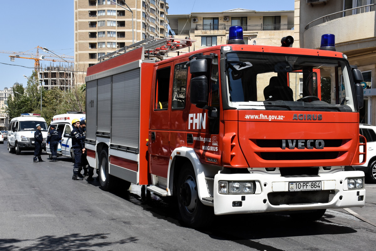 Bakıda neft quyusu yaxınlığında yanğın olub