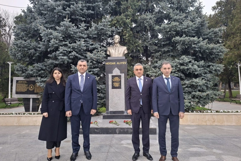 Vəkillər Kollegiyasının sədri Rumıniyada səfərdədir - FOTO
