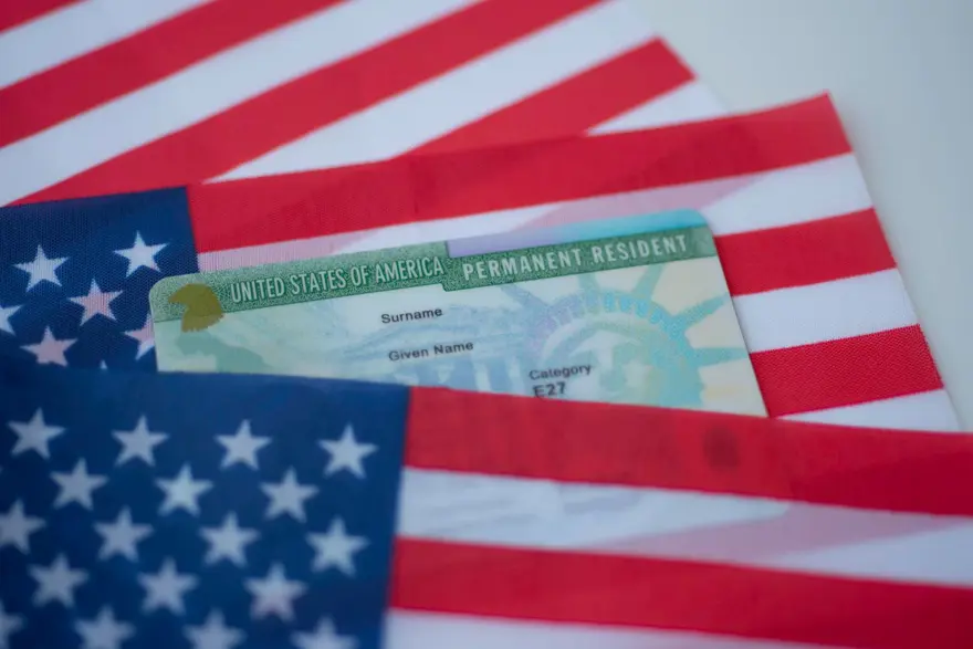 ABŞ “green card” lotereyasını dayandırdı