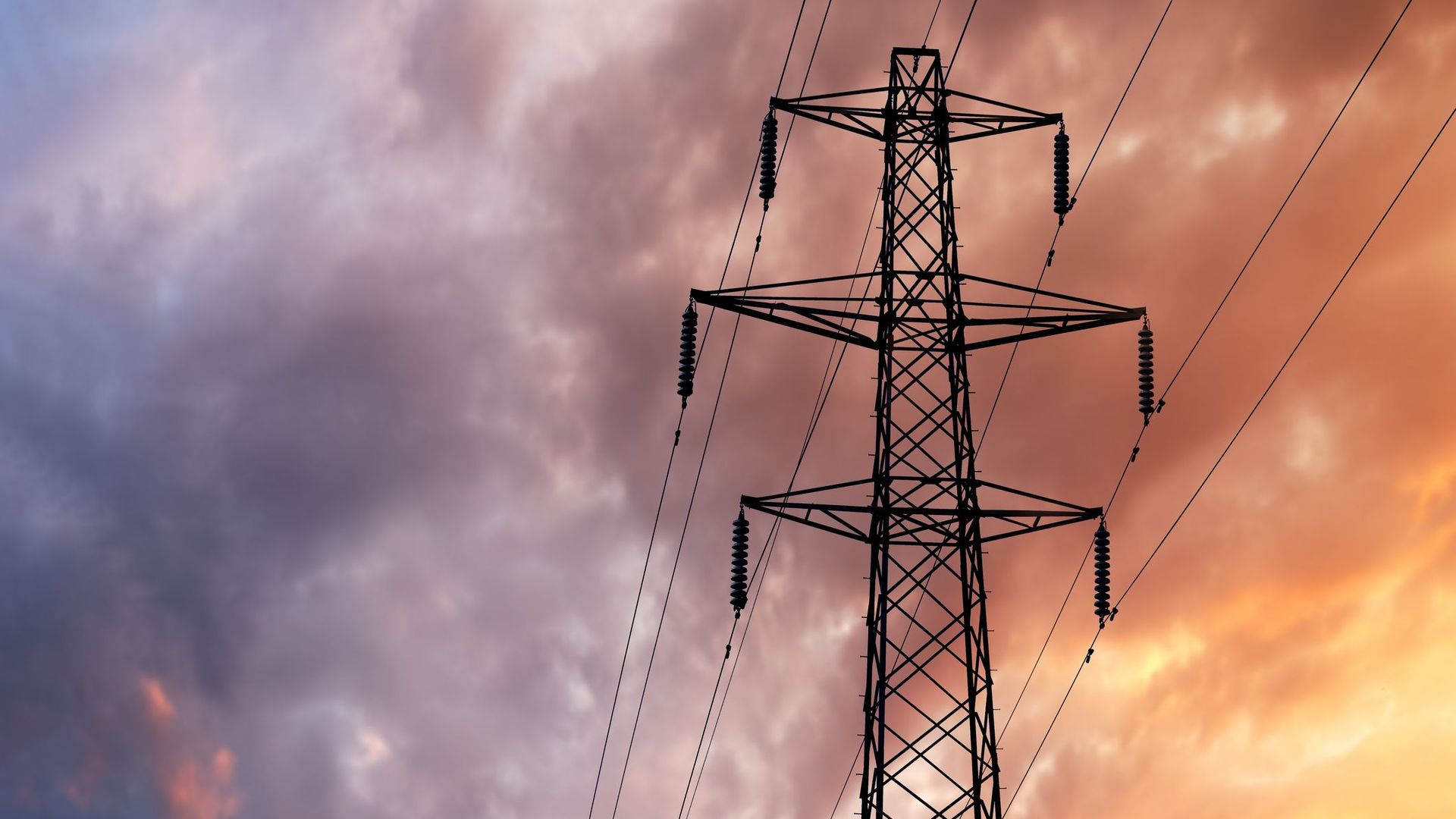 Şuşada bu binaların elektrik ilə təchizatına başlanılır