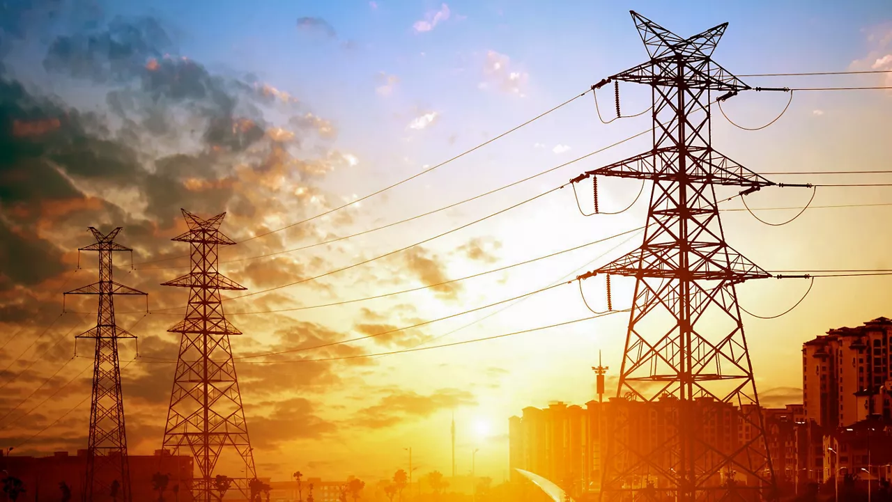 Azərbaycanın elektrik enerjisi ixracından gəliri 26%-dək azalıb