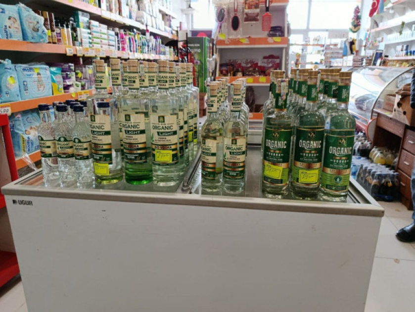 Cəlilabadda saxta alkoqollu içkilərin satışa çıxarıldığı aşkarlanıb - FOTO