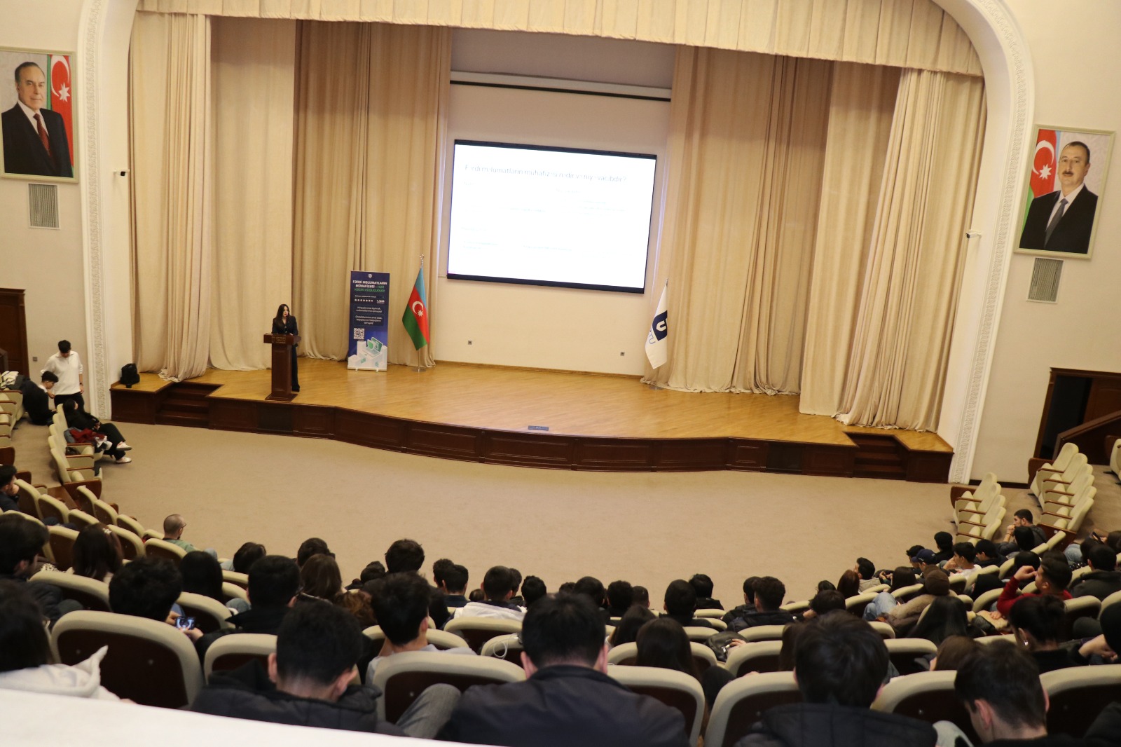 ETX və MSİM universitetlərdə süni intellektin istifadəsinə dair maarifləndirici görüşlərə başlayıb - FOTO