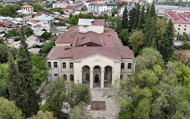Xankəndi Dövlət Dram Teatrının binasında yenidənqurma işlərinə 8 milyon sərf olunacaq