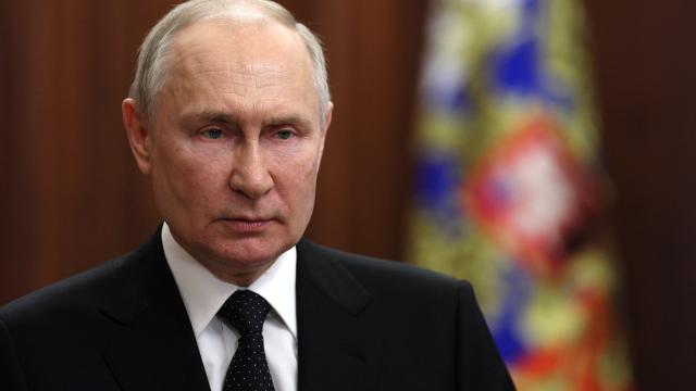Putin: "Zaporojye bölgəsinin tam nəzarətə götürülməsi üçün hücumlar davam edəcək"