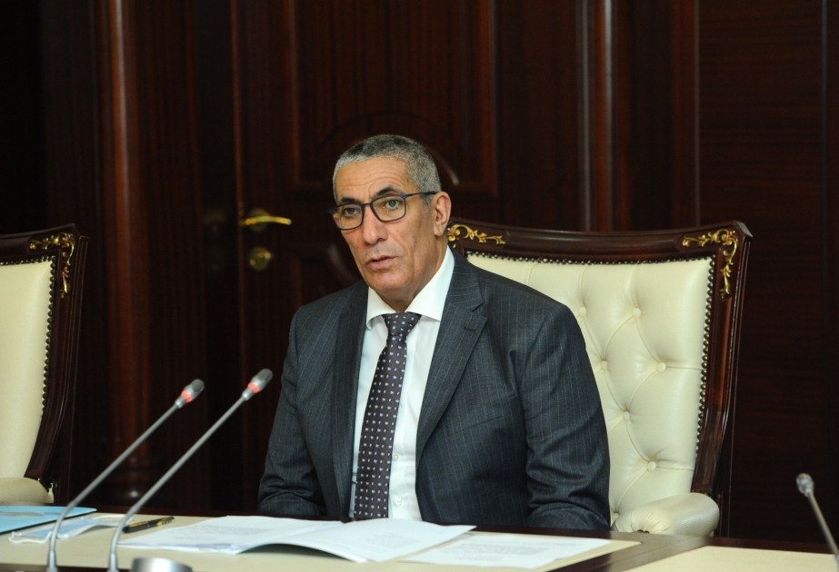 Bu şəxslərin maaşlarının artırılması təklif edilir 