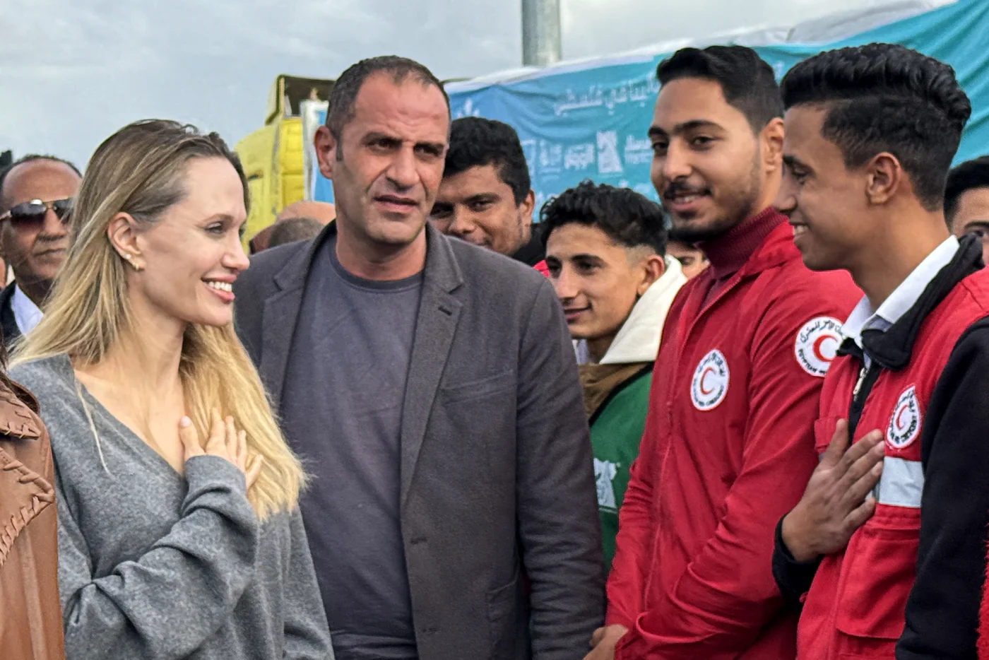 Ancelina Coli Rəfah keçid məntəqəsini ziyarət edib