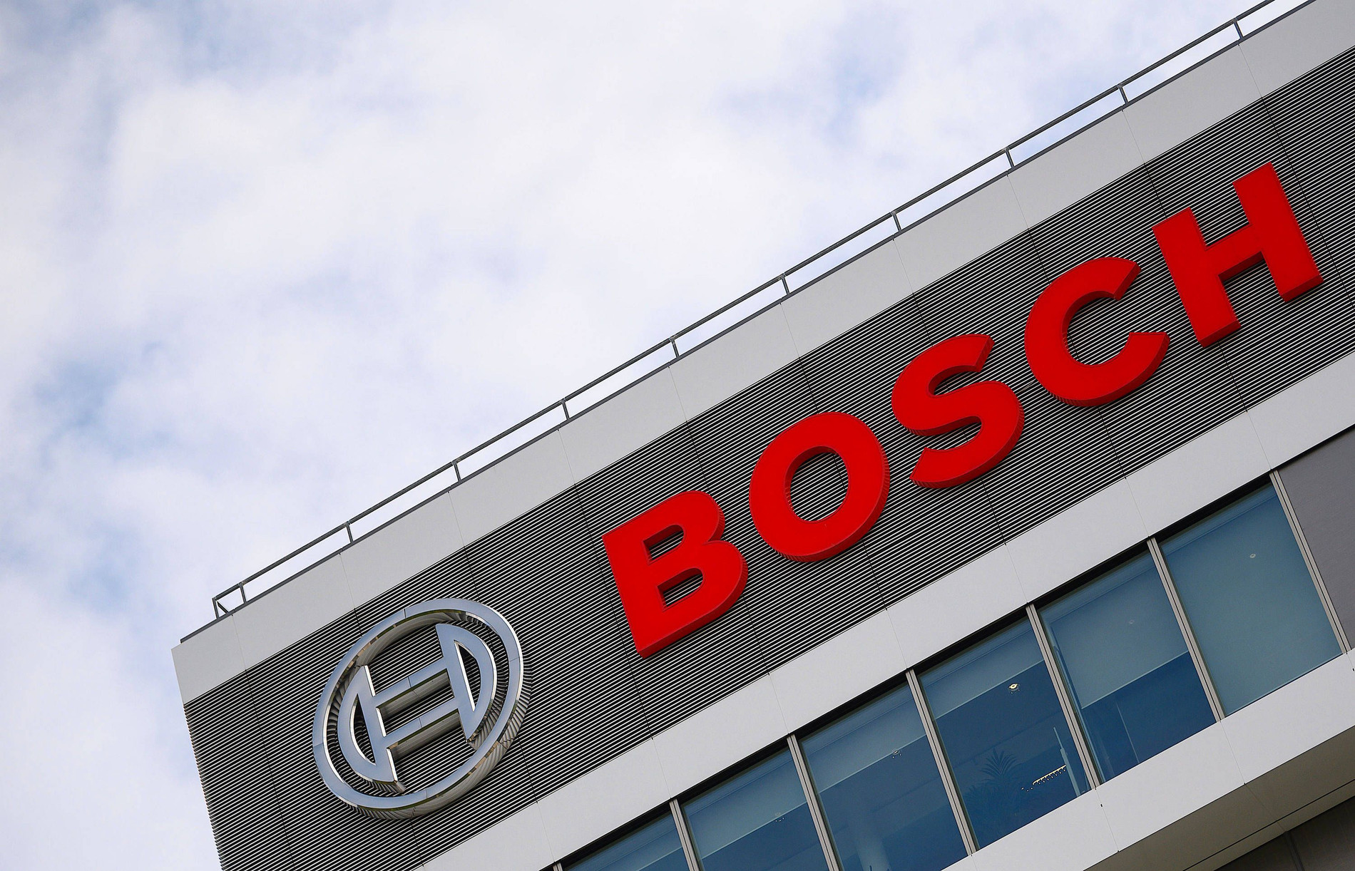 "Bosch" süni intellektin inkişafı və tətbiqinə 2,5 mlrd. avro sərmayə qoyacaq