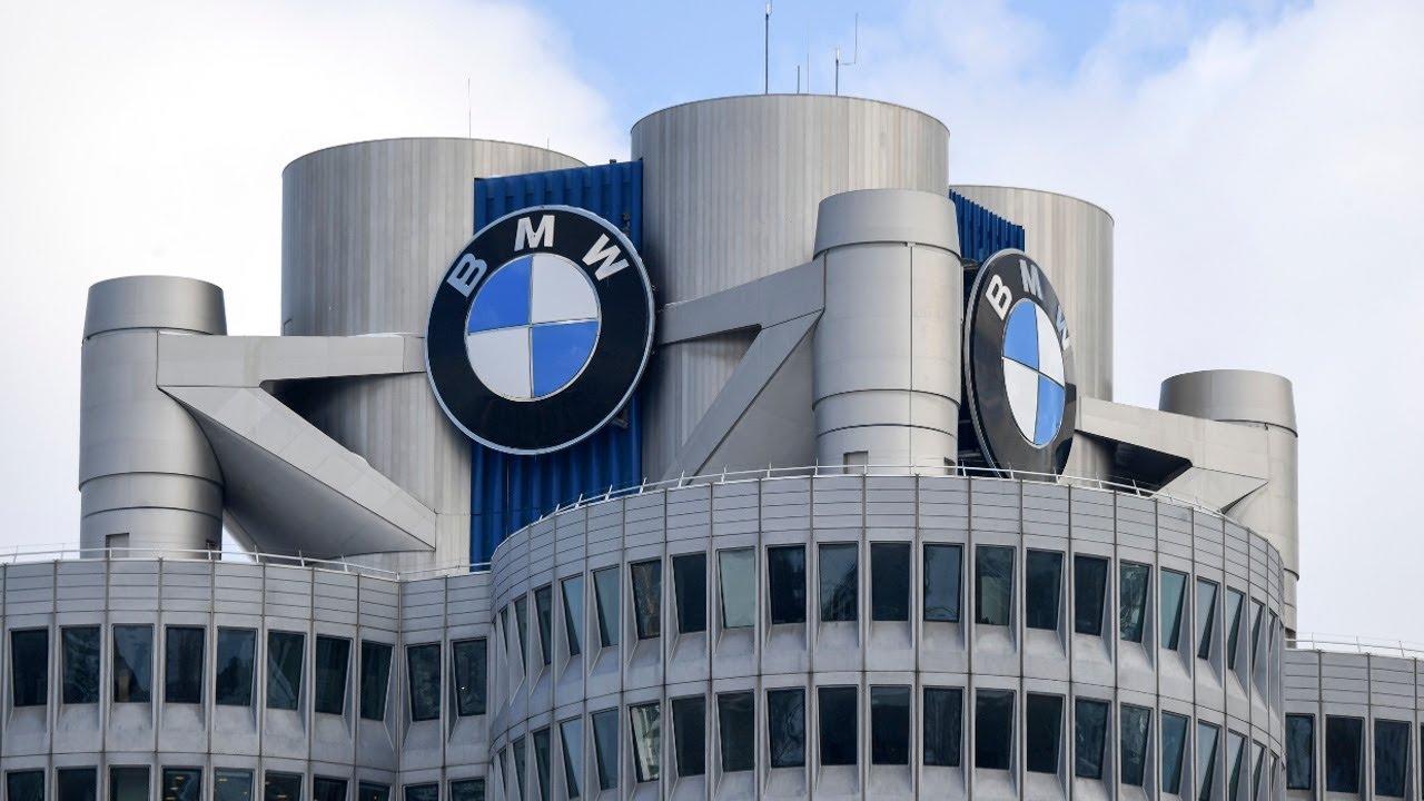 "BMW"nin satışları azalıb