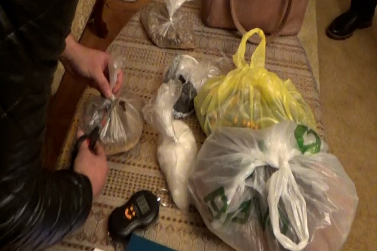 Bakıda iki narkokuryer saxlanılıb - FOTO