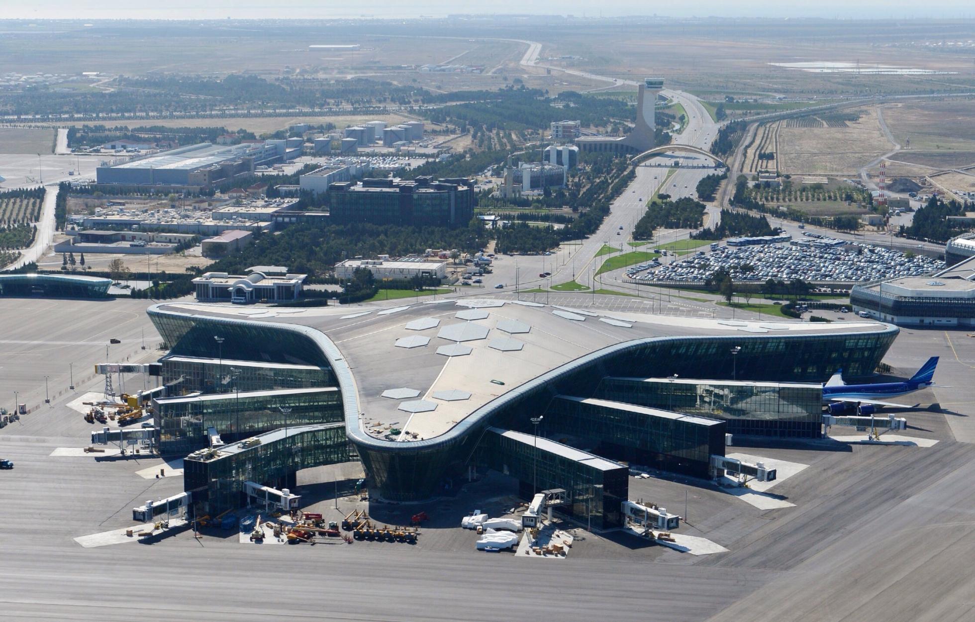 Azərbaycanın hava məkanında ötən il 342 mindən çox uçuş həyata keçirilib