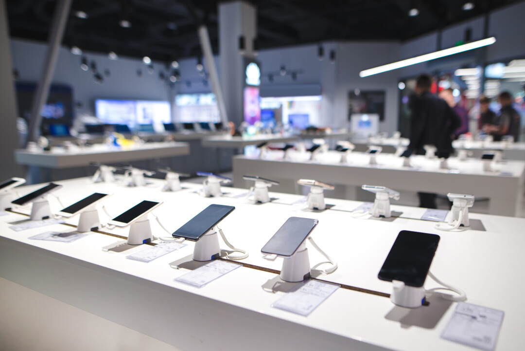 Qlobal smartfon tədarükü 1 milyardı ötüb