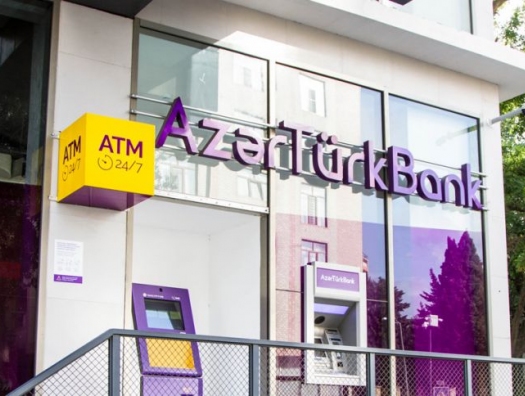 "Azər-Türk Bank"ın xalis mənfəəti 2 dəfə azalıb