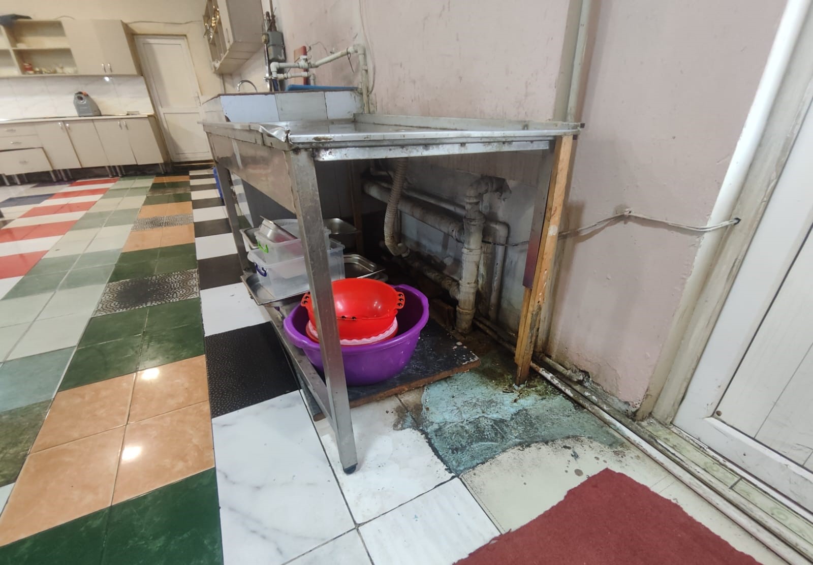 “Dağlılar Balıq” restoranında nöqsanlar aşkarlanıb - FOTO - Foto 5