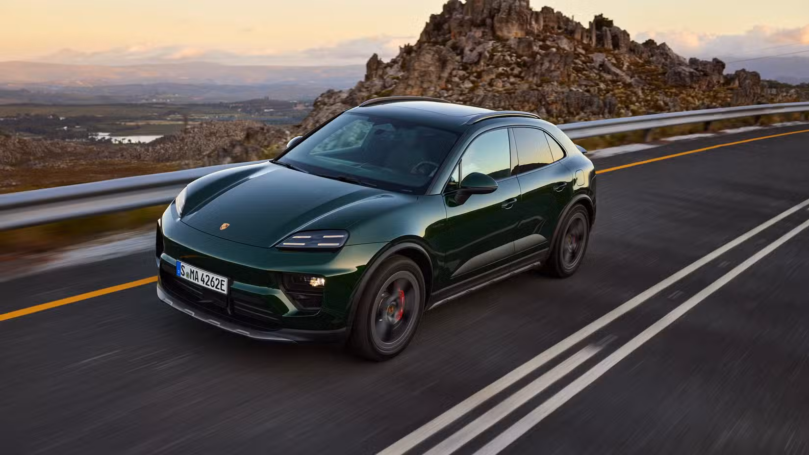 "Porsche"nin satışları 10% azalıb