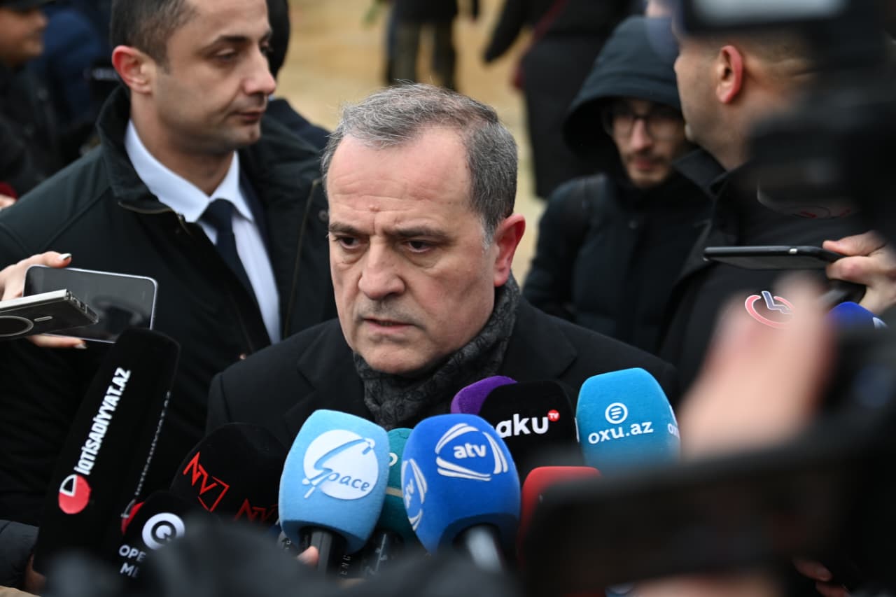 Ceyhun Bayramov: İranda qalan Azərbaycan vətəndaşları ilə bağlı mütəmadi fəaliyyətdəyik