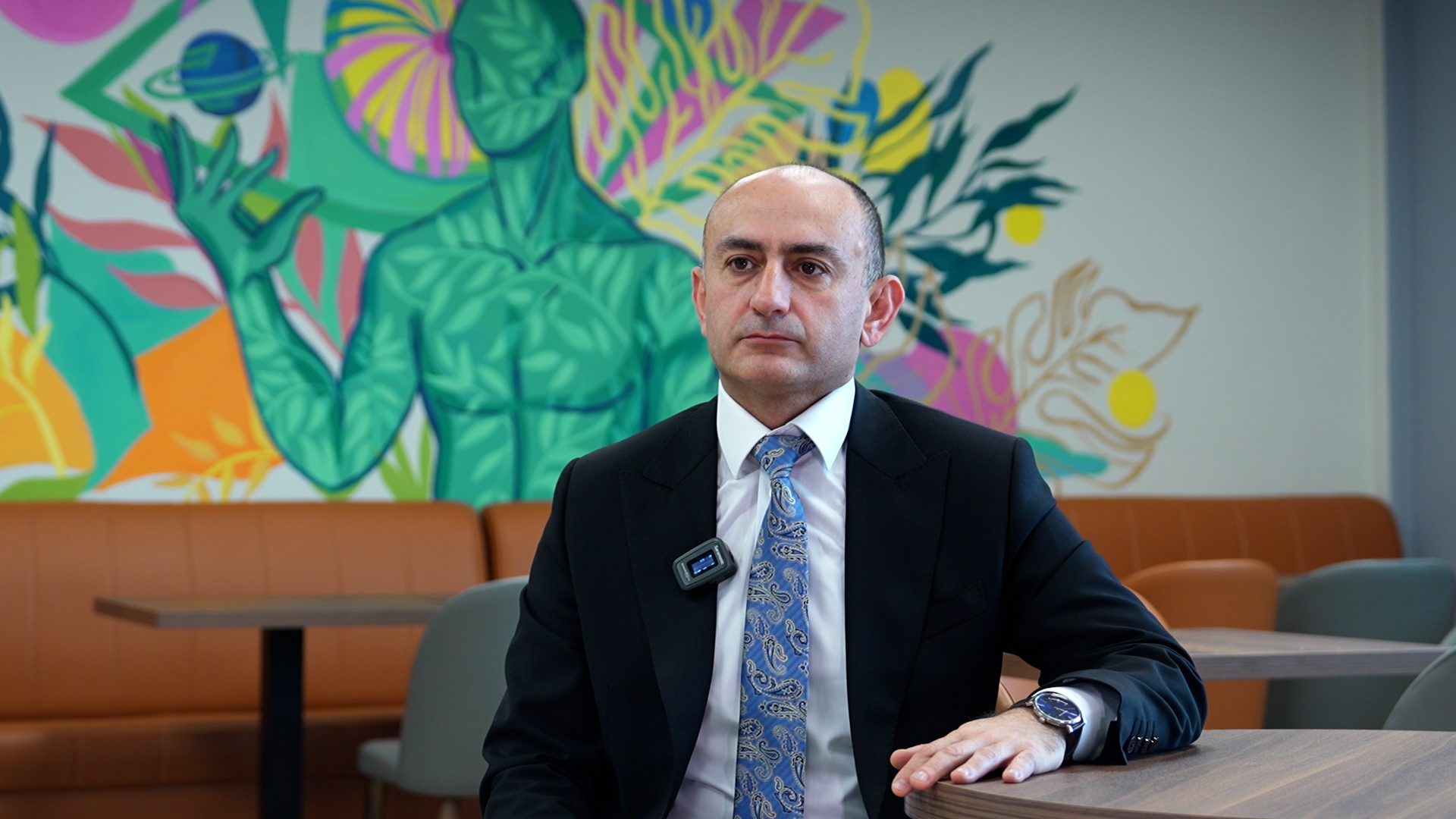 Yüzlərlə döyüşçünü həyata qaytaran xilaskar müəllimin həyat hekayəsi - VİDEO
