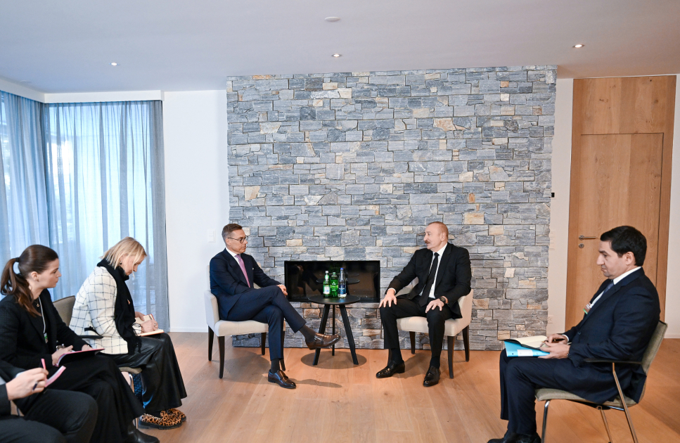 İlham Əliyev Davosda Finlandiya Prezidenti ilə görüşüb
