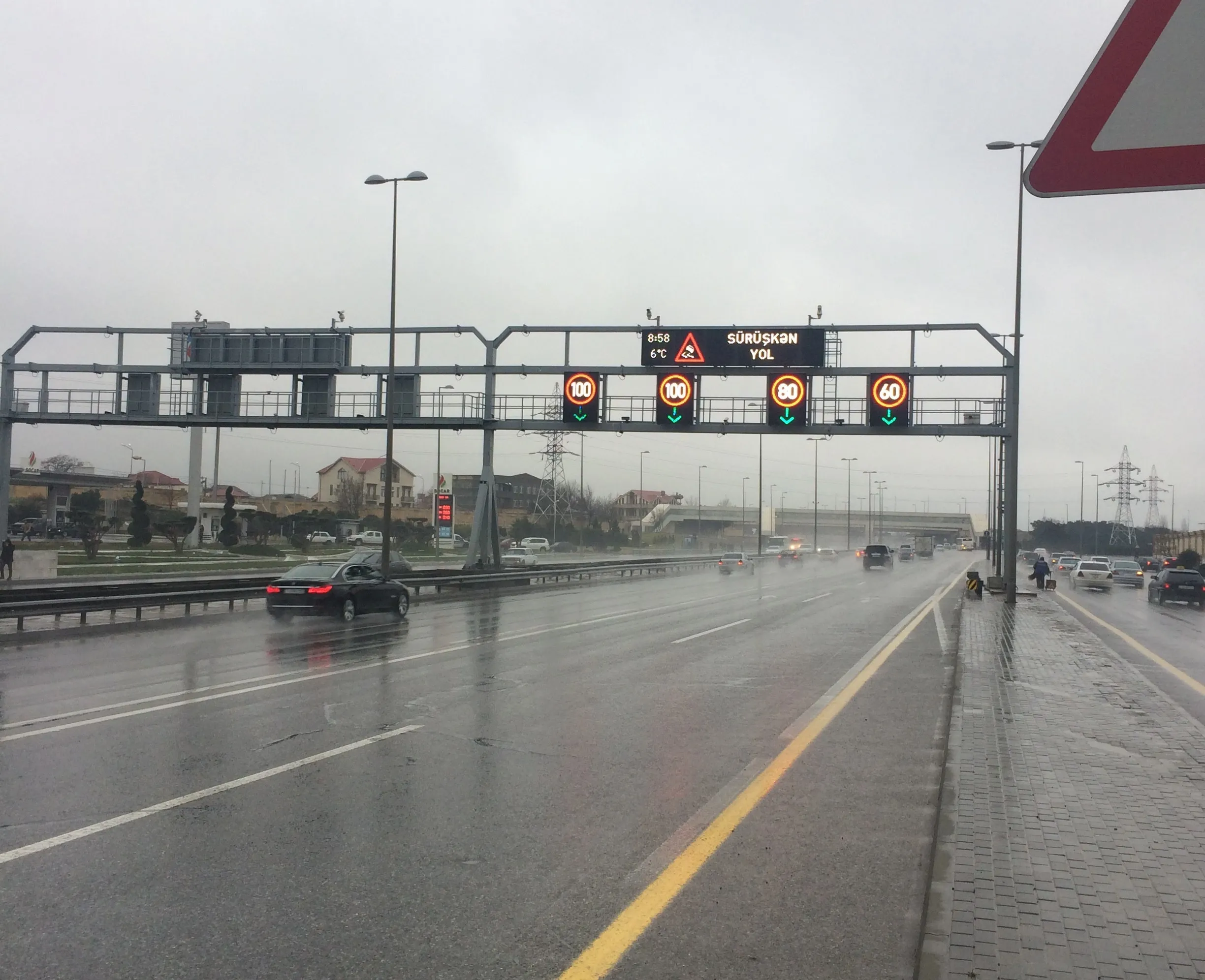 Bir sıra küçə və prospektlərdə sürət həddi endirilə bilər