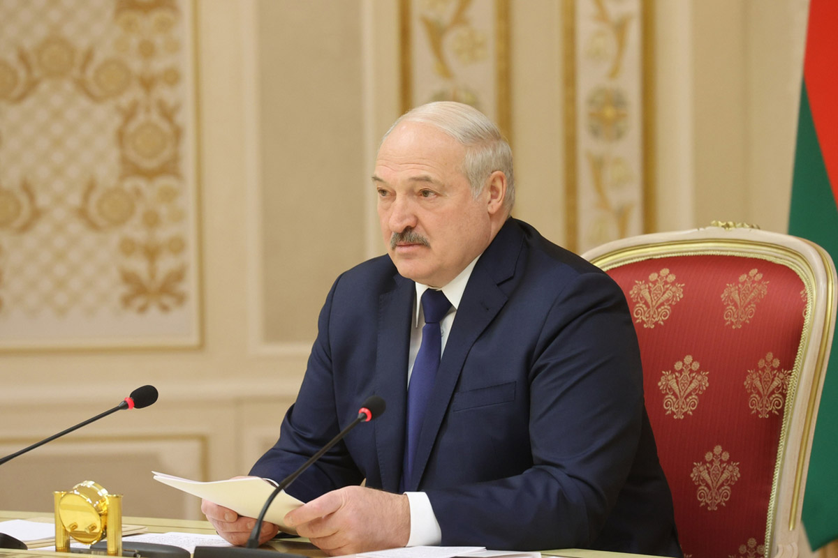 Belarus Sülh Şurasına qoşuldu: Lukaşenko müvafiq sənədi imzaladı