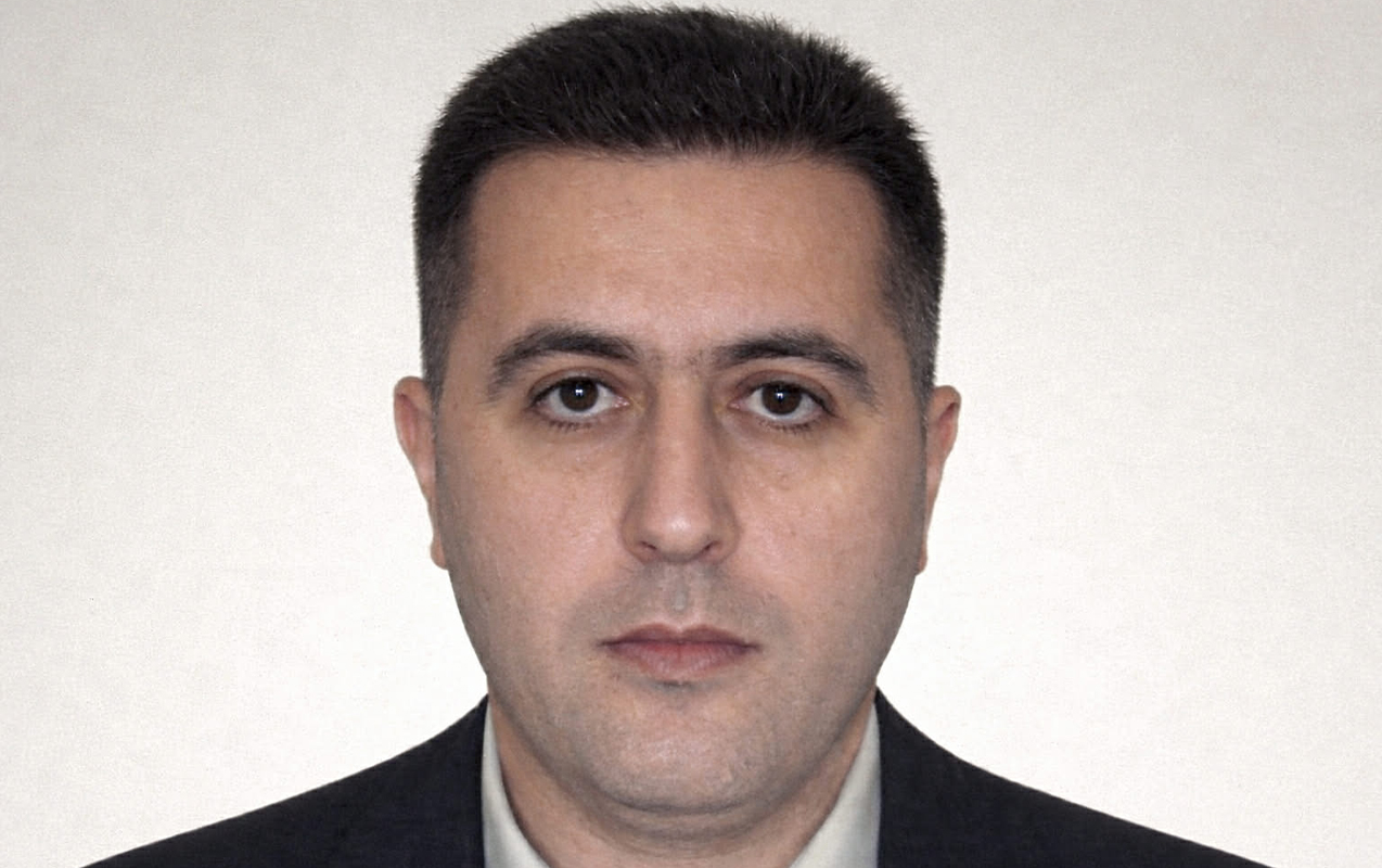 ​Vətəndaşları aldatdığına görə tutulan şirkət rəhbəri həbsdən buraxıldı - FOTO